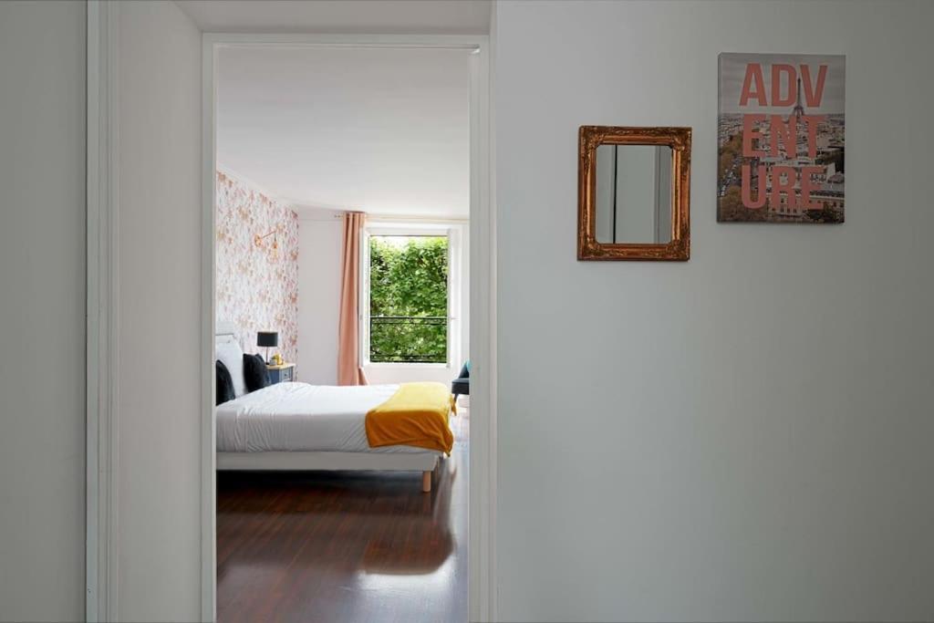 Sublime Appartement -Versailles Bagian luar foto